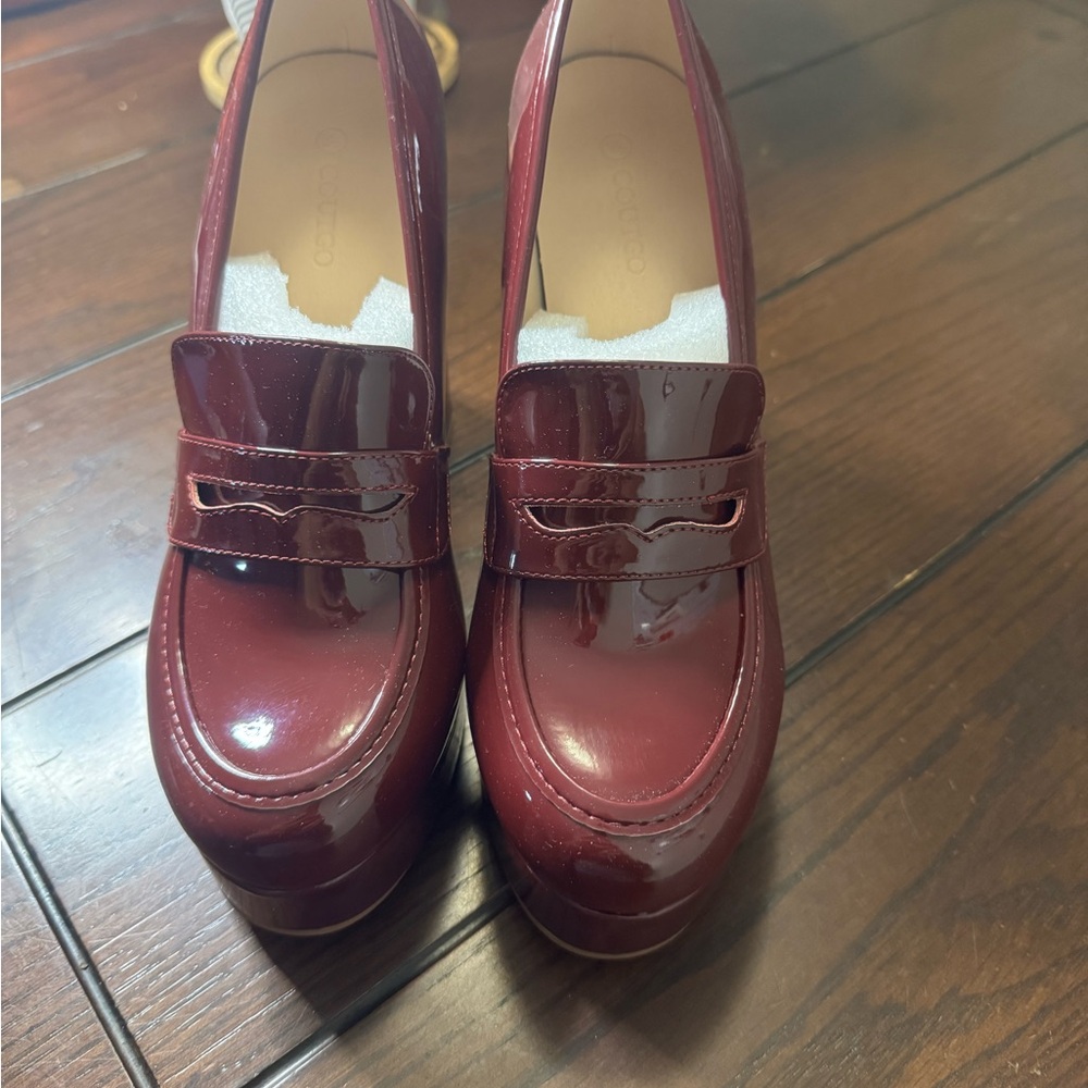 Chic Maroon Loafers for Women